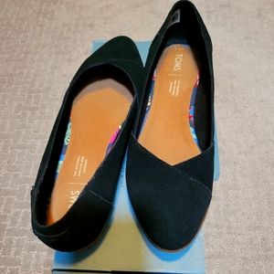 Tom's Black Suede Shoes 8.5M